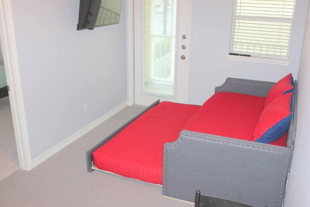Spacious Home, Short Walk To Beach, Heated Pool! Corpus Christi Bagian luar foto