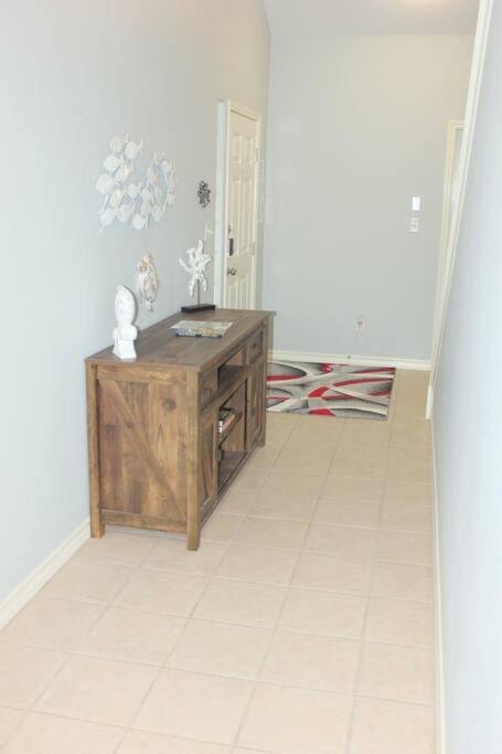Spacious Home, Short Walk To Beach, Heated Pool! Corpus Christi Bagian luar foto